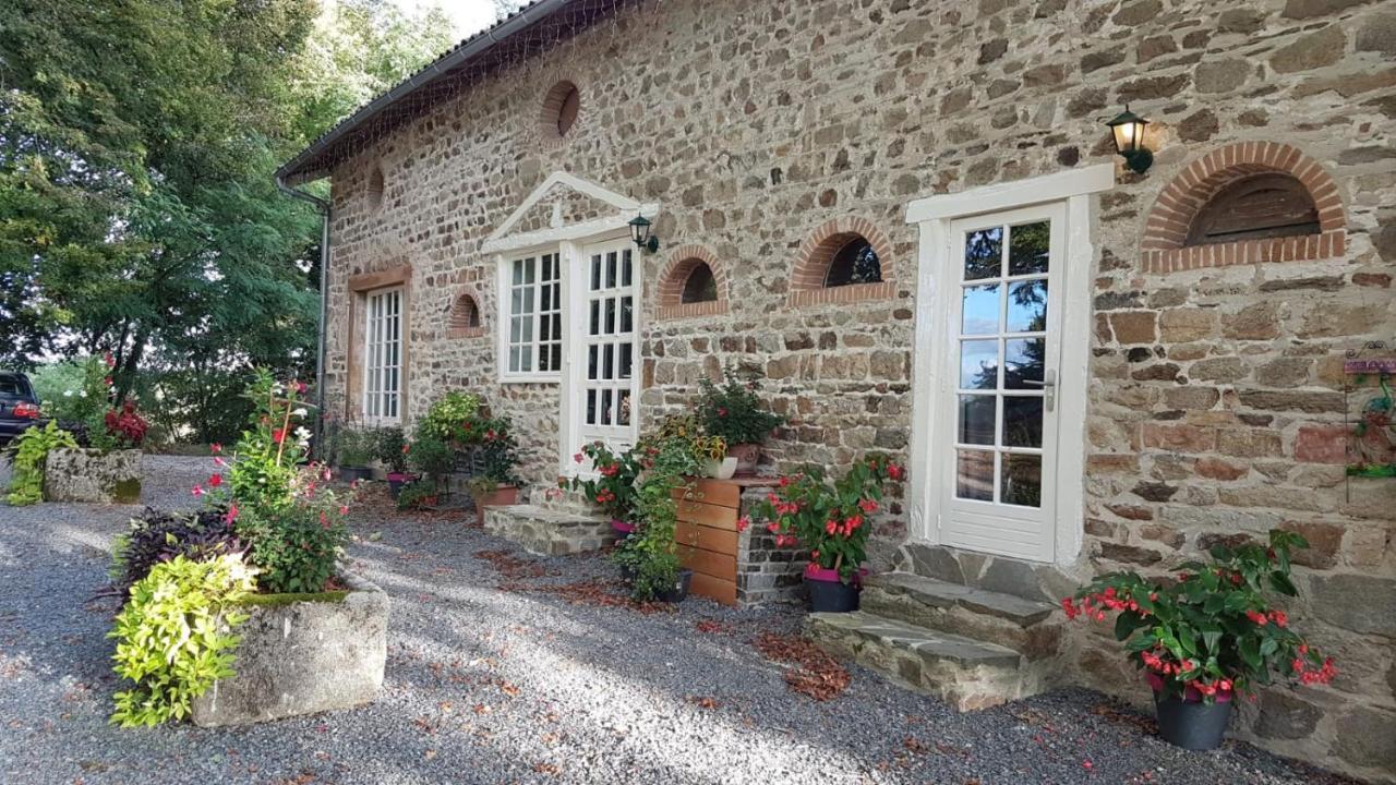 Gites Du Castellare Le Chalard Eksteriør billede